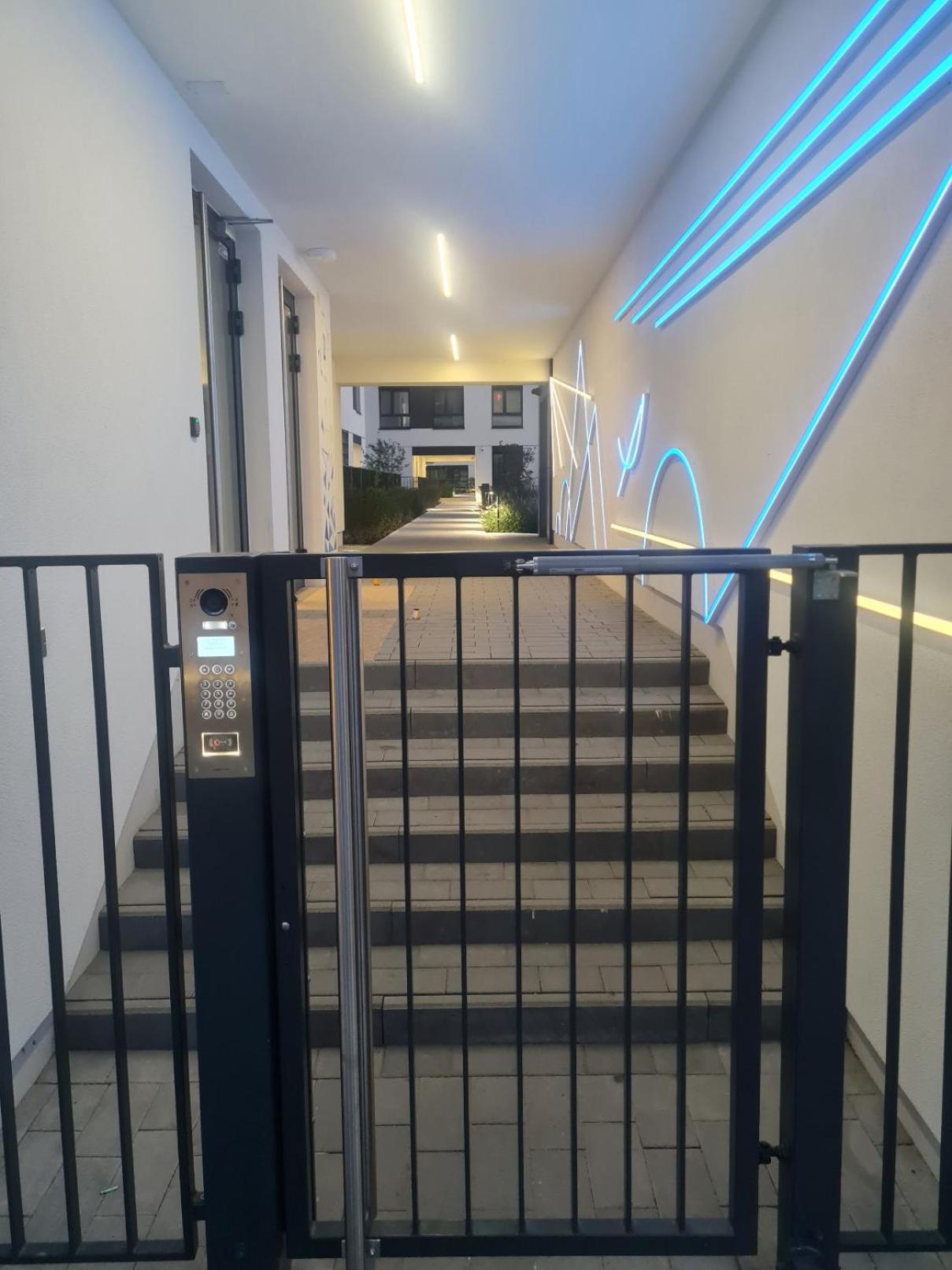 Airport Apartment วอร์ซอ ภายนอก รูปภาพ