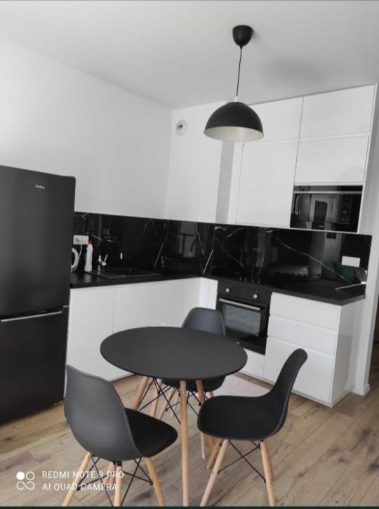 Airport Apartment วอร์ซอ ภายนอก รูปภาพ